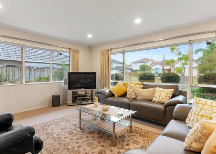  at 5 Casabella Court, Northpark, Auckland