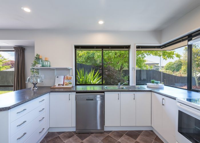  at 36 Rochfort Drive, Richmond