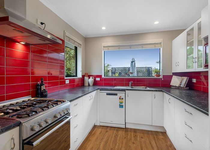  at 17 Devon Crescent, Darfield, Darfield