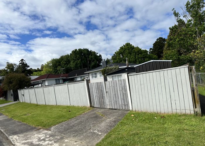  at 14 Blenheim Street, Glenfield, North Shore City, Auckland