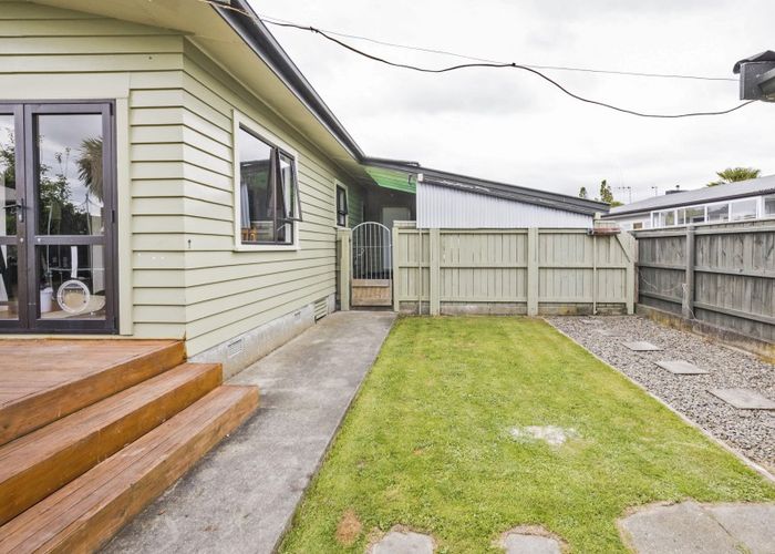  at 8 Hartley Place, Awapuni, Palmerston North