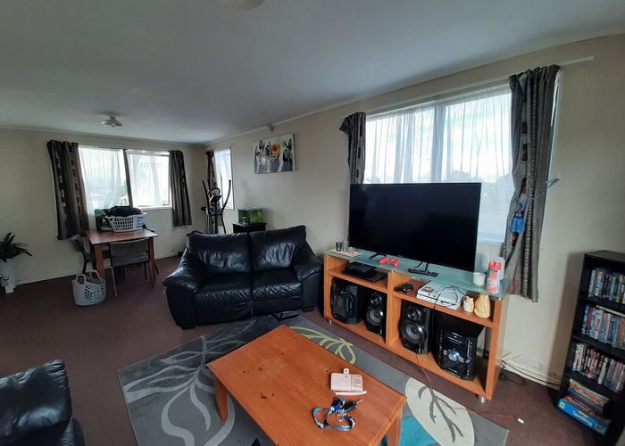  at 6B Solveig Place, Randwick Park, Manukau City, Auckland