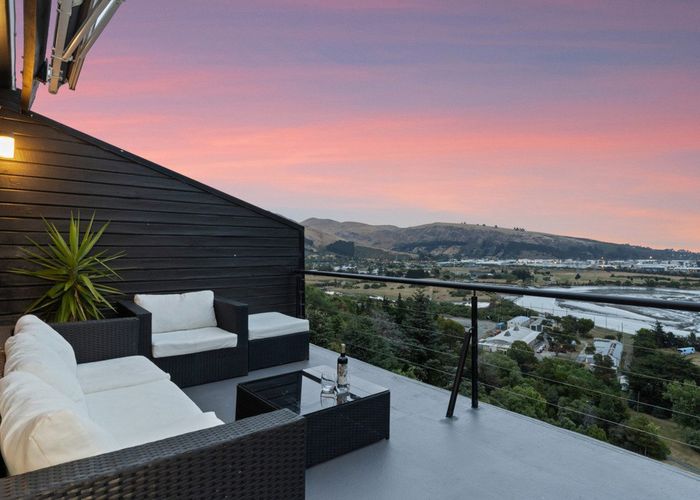 at 5 Osmond Lane, Mount Pleasant, Christchurch