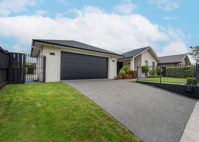 at 3 Roy Hilton Drive, Flagstaff, Hamilton, Waikato