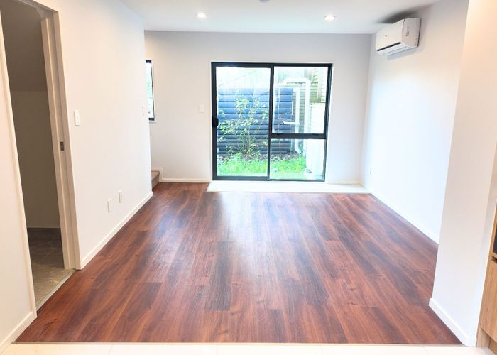  at 44D Cyclarama Crescent, Massey, Waitakere City, Auckland