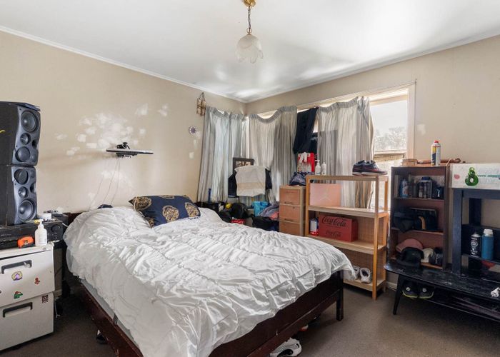  at 13 La Trobe Street, Pakuranga Heights, Manukau City, Auckland