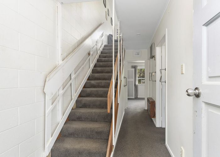  at 6 Cyril Way, Paparangi, Wellington, Wellington