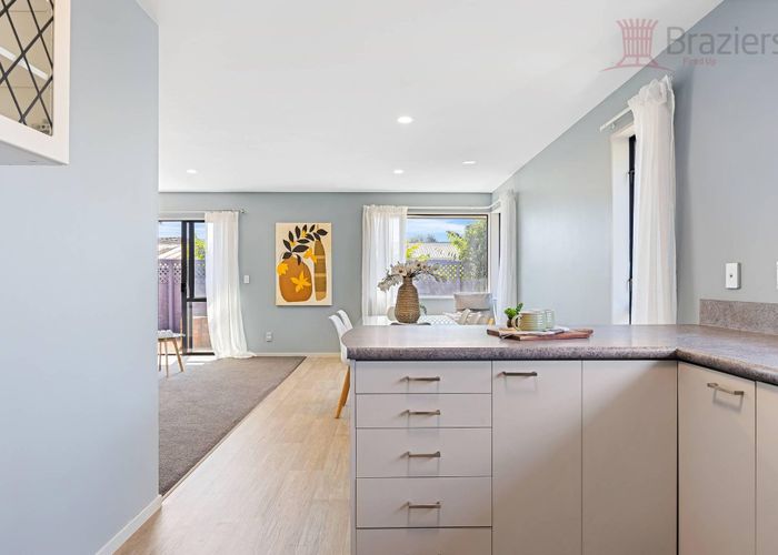  at 2/381 Linwood Avenue, Bromley, Christchurch