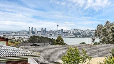  at 150 Mokoia Road, Chatswood, Auckland