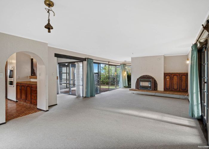  at 141 Everglade Drive, Totara Heights, Auckland
