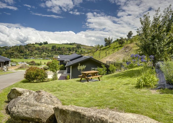  at 7 Ridgeway Terrace, Taradale, Napier