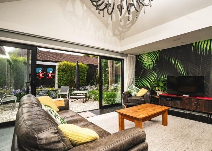  at 5/18 Arthur Road, Hill Park, Manukau City, Auckland