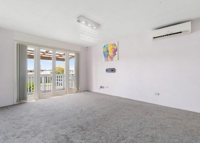  at 9 Thompson Terrace, Manurewa, Auckland