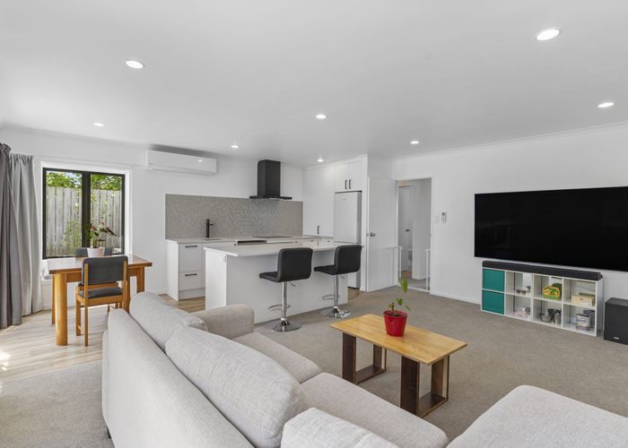  at 18 Blumhardt Place, Avondale, Auckland