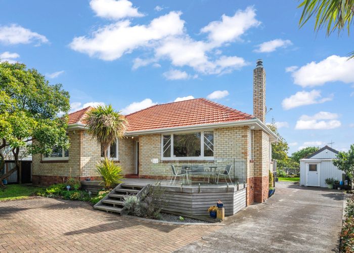  at 9 Shortt Avenue, Mangere Bridge, Manukau City, Auckland