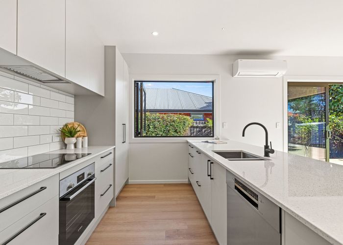  at 37 Sullivan Avenue, Woolston, Christchurch City, Canterbury