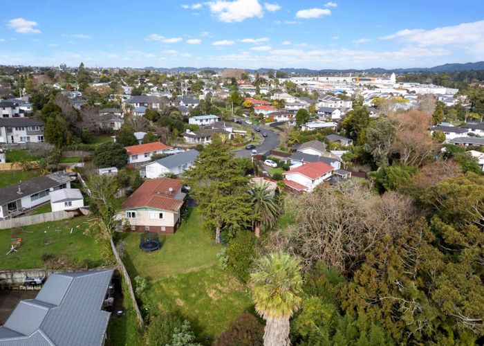  at 29  Mawney Road, Henderson, Waitakere City, Auckland