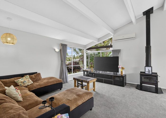  at 8 Evelyn Place, Welbourn, New Plymouth, Taranaki