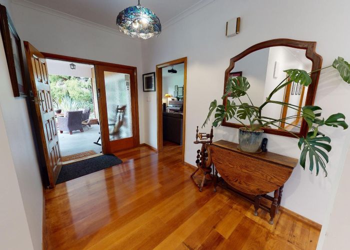  at 2 Hackett Street, Whanganui East, Whanganui