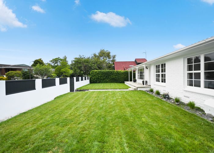  at 5 Grassy Downs Place, St Andrews, Hamilton