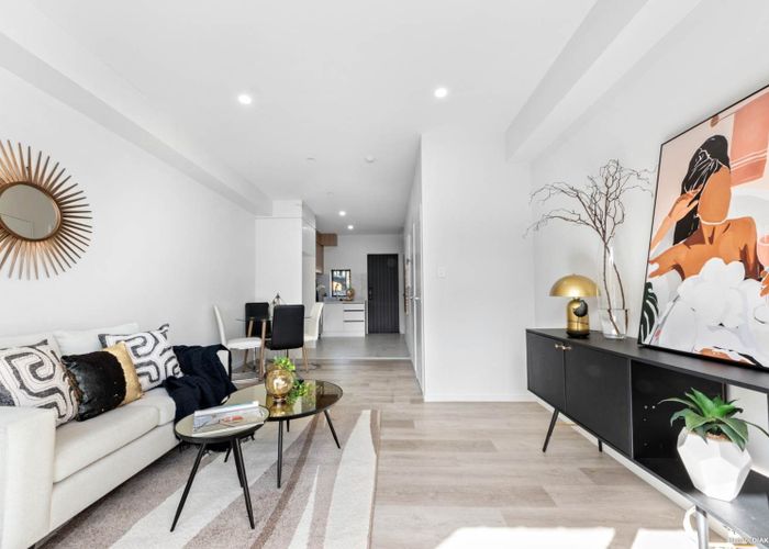  at 2/55 Patons Road, Howick, Manukau City, Auckland