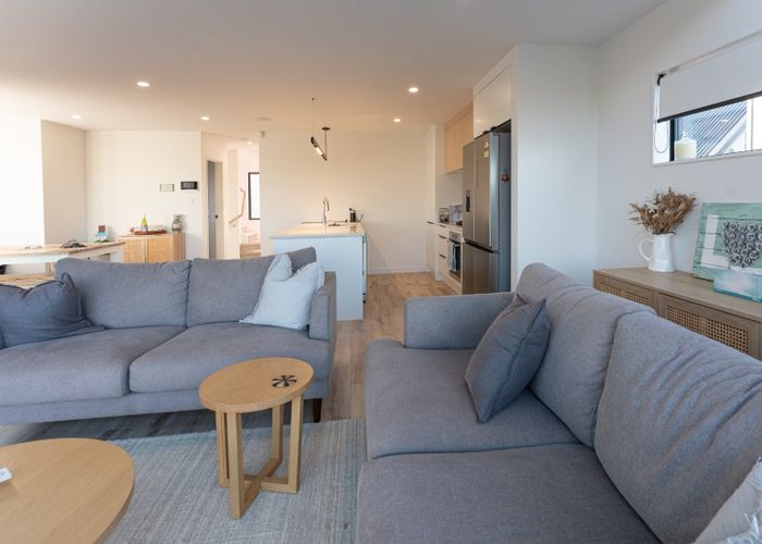  at 10/8 Orne Street, Torbay, Auckland