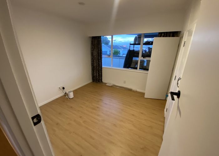  at 90 Barrack Road, Mount Wellington, Auckland City, Auckland