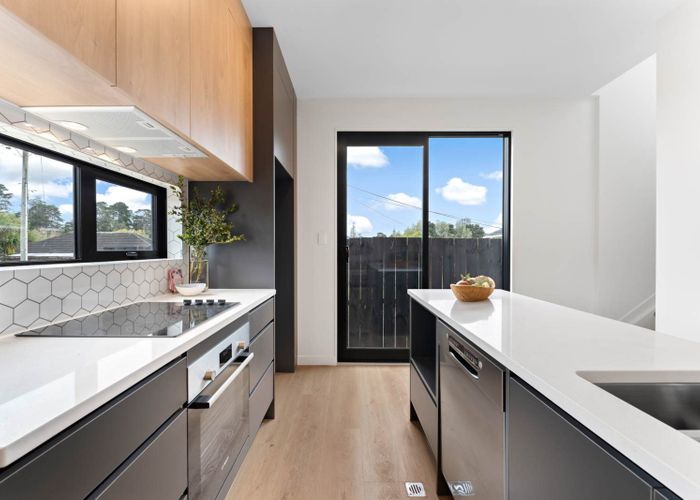  at 10A Serjeant Street, Henderson, Waitakere City, Auckland