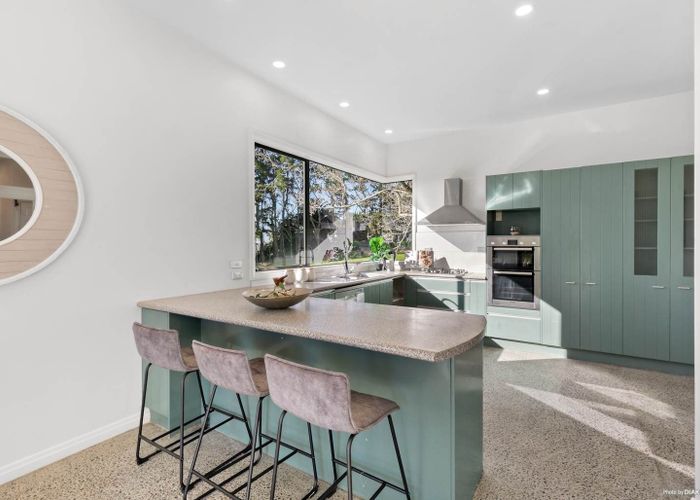 at 385 Bawden Road, Albany