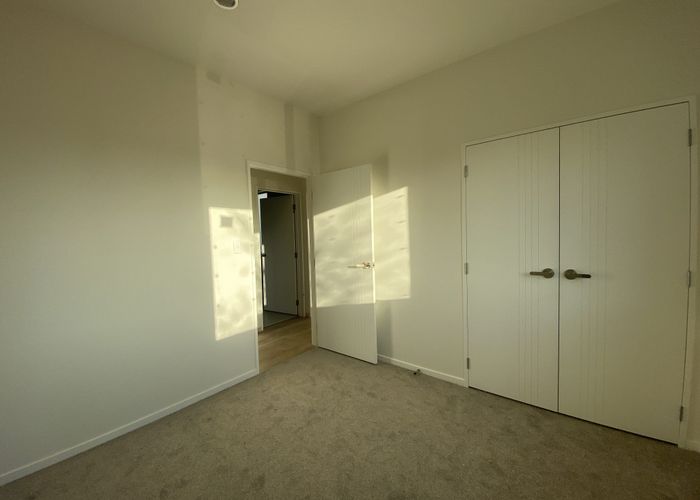  at 37 Seaward Place, Wattle Downs, Manukau City, Auckland