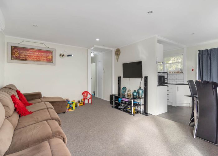  at 2/51 Eddowes Street, Manurewa, Manukau City, Auckland
