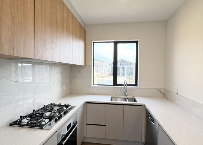  at 42 Horokaka Street, Massey, Waitakere City, Auckland