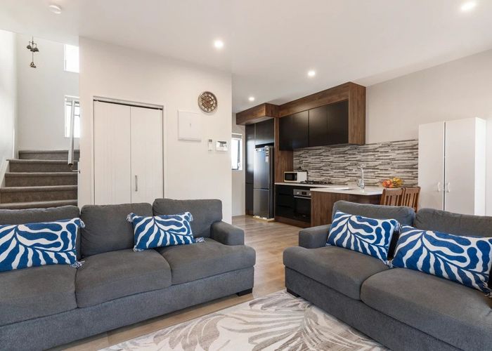  at 44 Picturesque Drive, Flat Bush, Manukau City, Auckland