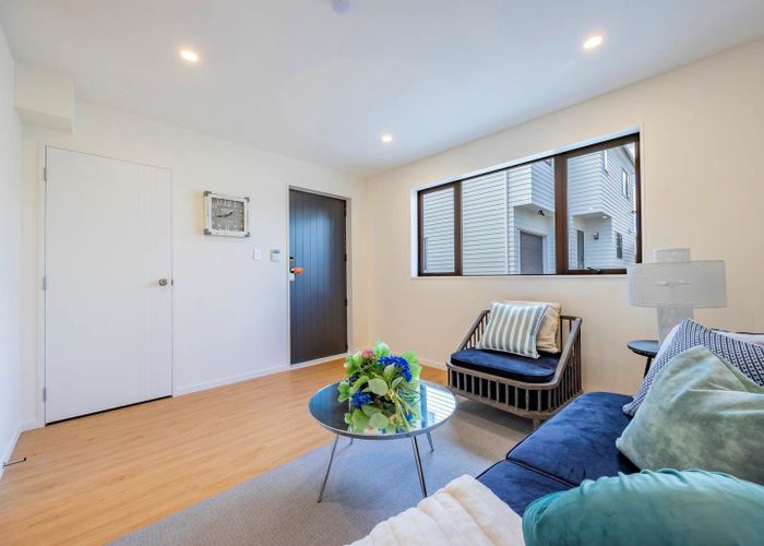  at 37E Allington Road, Massey, Waitakere City, Auckland