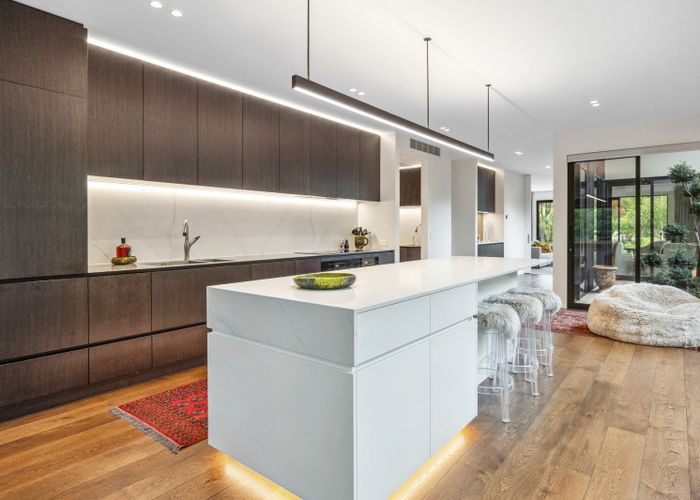  at 16B Daresbury Lane, Fendalton, Christchurch City, Canterbury
