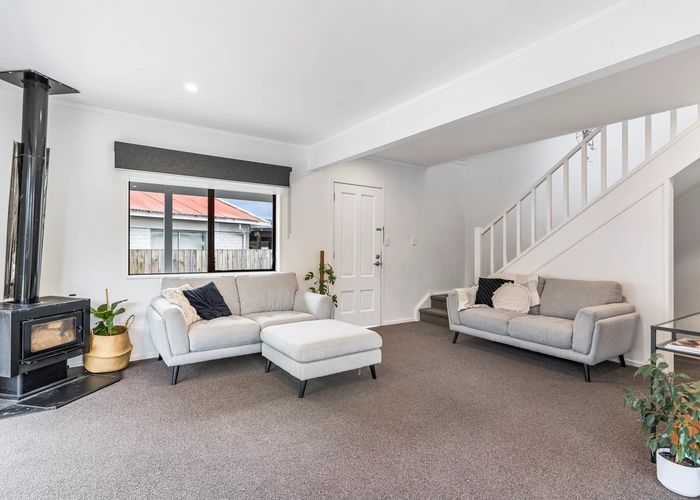  at 15A Martin Road, Manurewa, Auckland