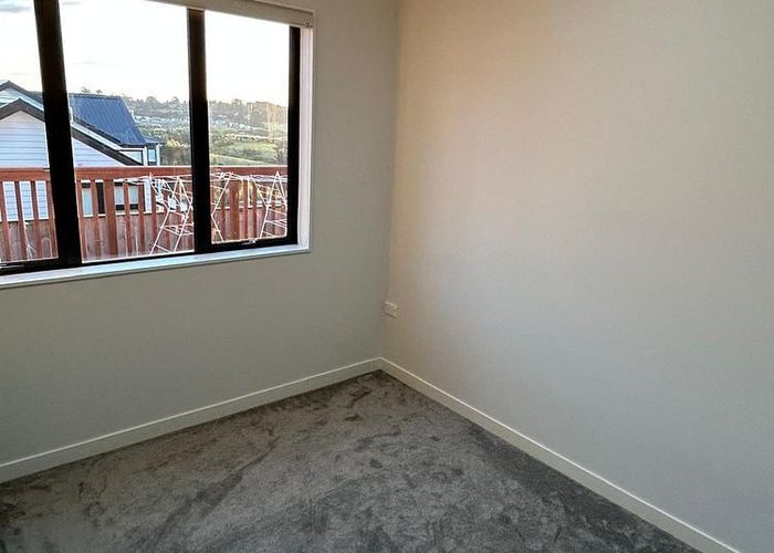  at 14 Southridge Road, Flat Bush, Manukau City, Auckland