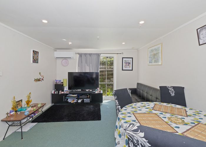  at 3/9 Miro Street, New Lynn, Auckland