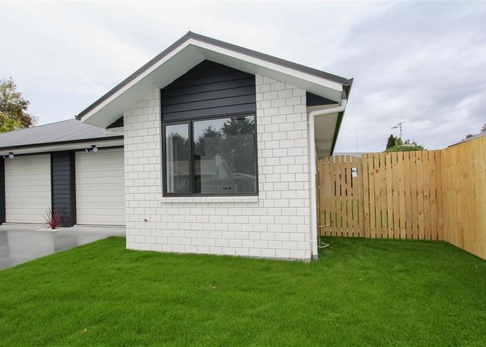  at 2/8A Rutherford Street, Chartwell, Hamilton, Waikato