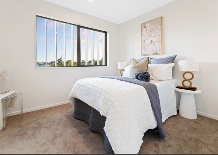  at 17E Tabitha Crescent, Henderson, Auckland