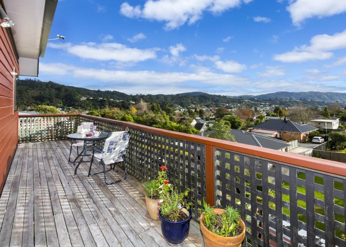  at 41 Dalton Grove, Stokes Valley, Lower Hutt