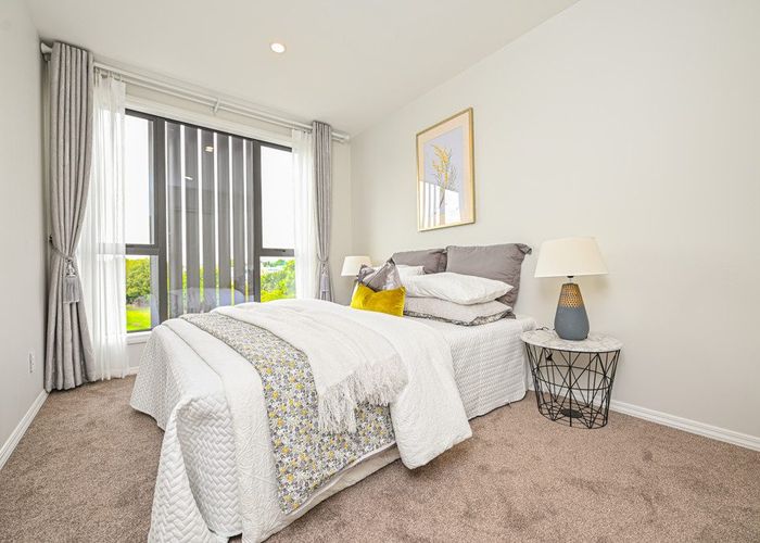  at 89B Whitford Road, Botany Downs, Manukau City, Auckland