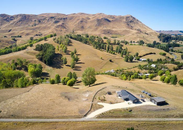  at 1048 Kahuranaki RD, Kahuranaki