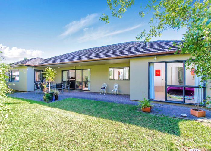  at 4 Roseborough Place, Flat Bush, Auckland