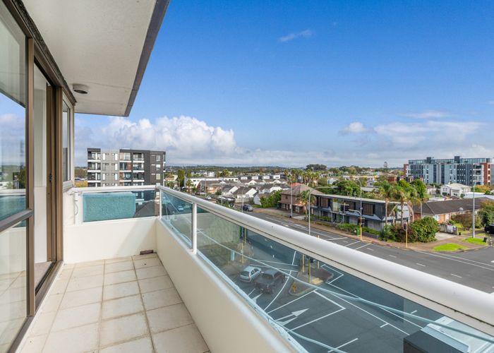  at 4C/15 Auburn Street, Takapuna, North Shore City, Auckland