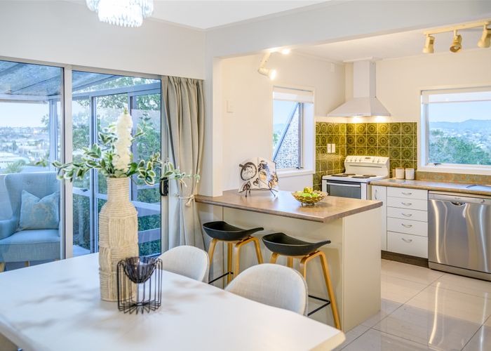  at 1 Shona Place, Henderson, Auckland