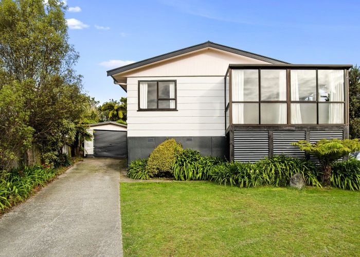  at 6 Whitechapel Grove, Stokes Valley, Lower Hutt