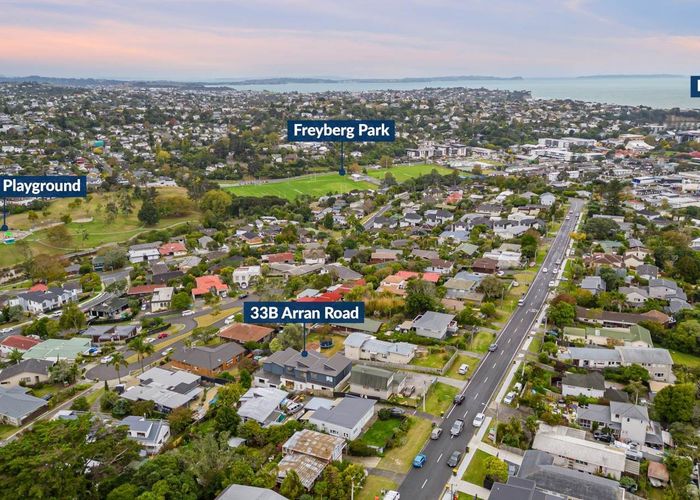  at 33b Arran Road, Browns Bay, North Shore City, Auckland