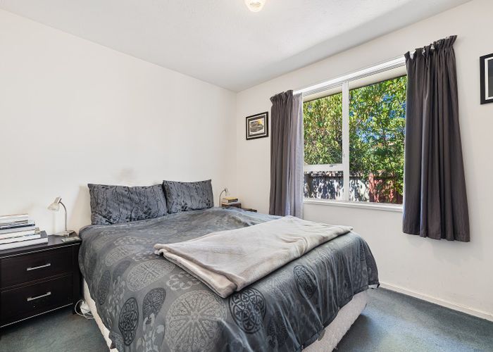  at Flat 2/4 Bromley Road, Bromley, Christchurch City, Canterbury
