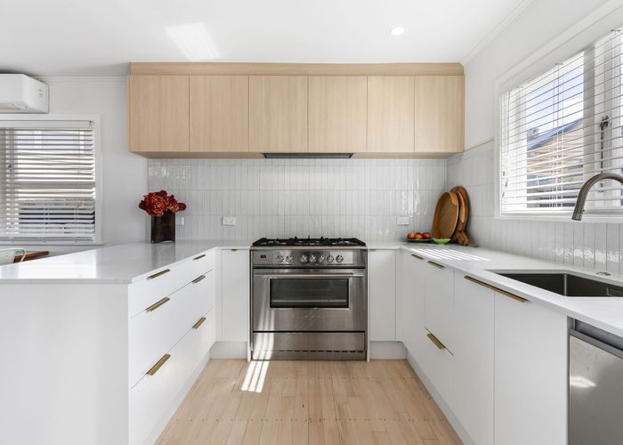  at 6 Japonica Drive, Beach Haven, North Shore City, Auckland